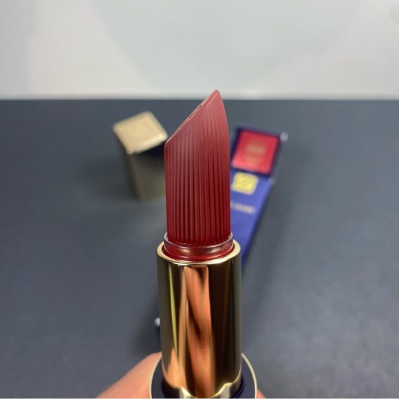 Estee Lauder Matte Lipstick 888 Power Kiss - Picture 3 of 6